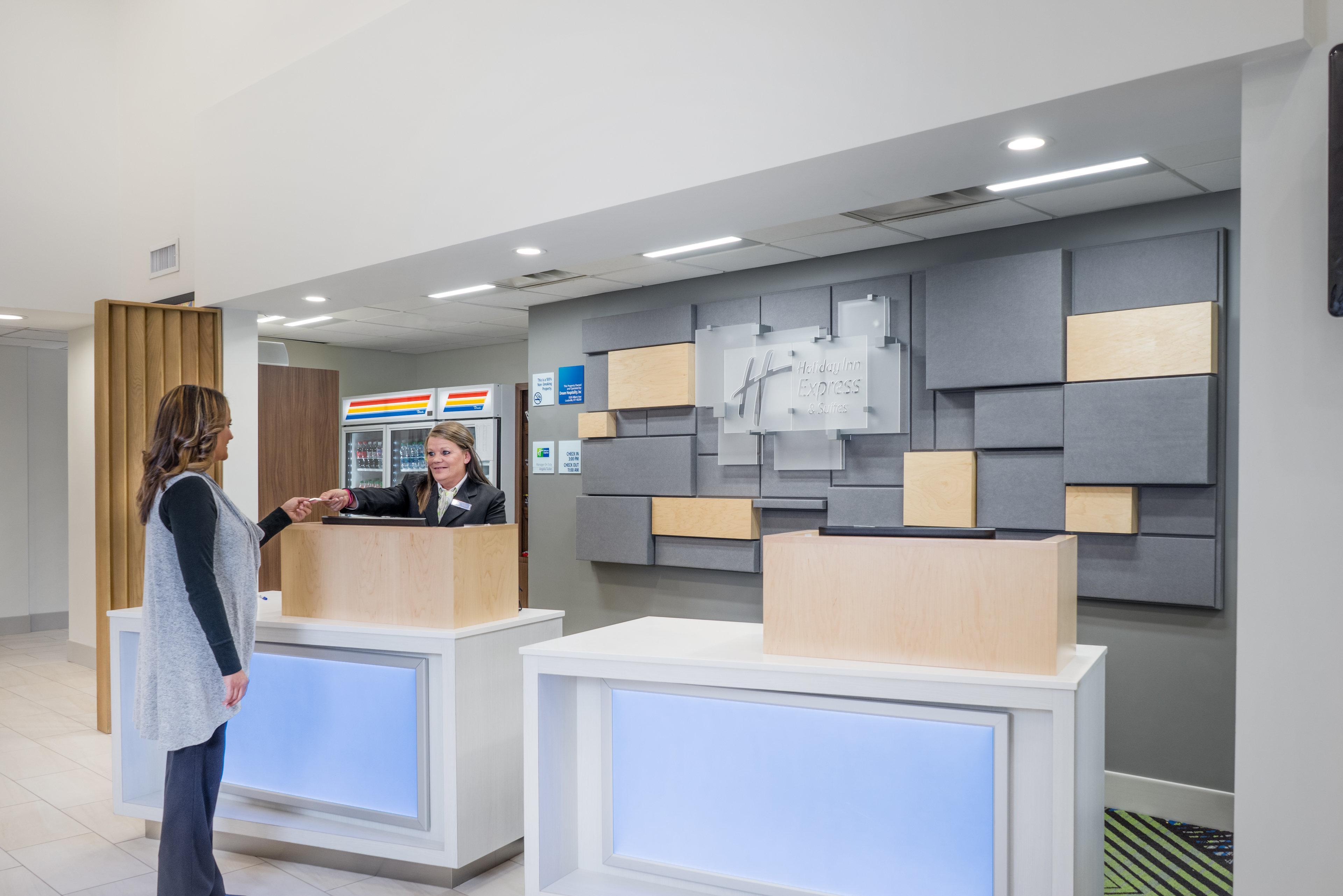 Holiday Inn Express Hotel & Suites Louisville East By Ihg Exterior foto