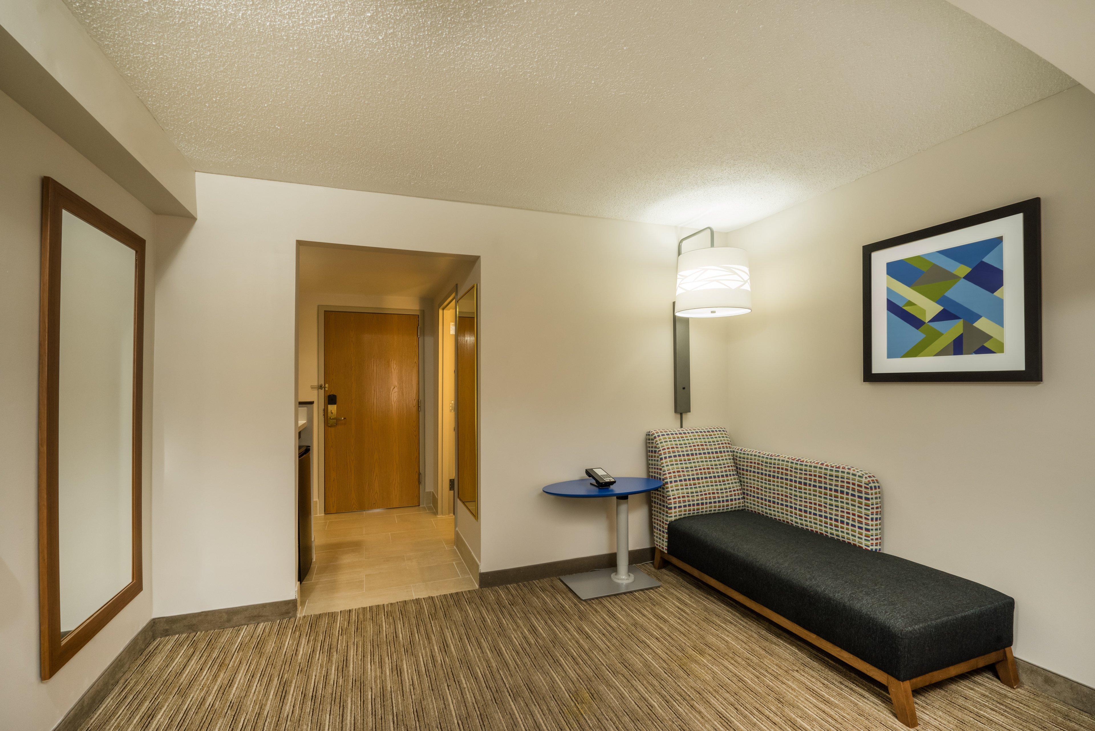 Holiday Inn Express Hotel & Suites Louisville East By Ihg Exterior foto