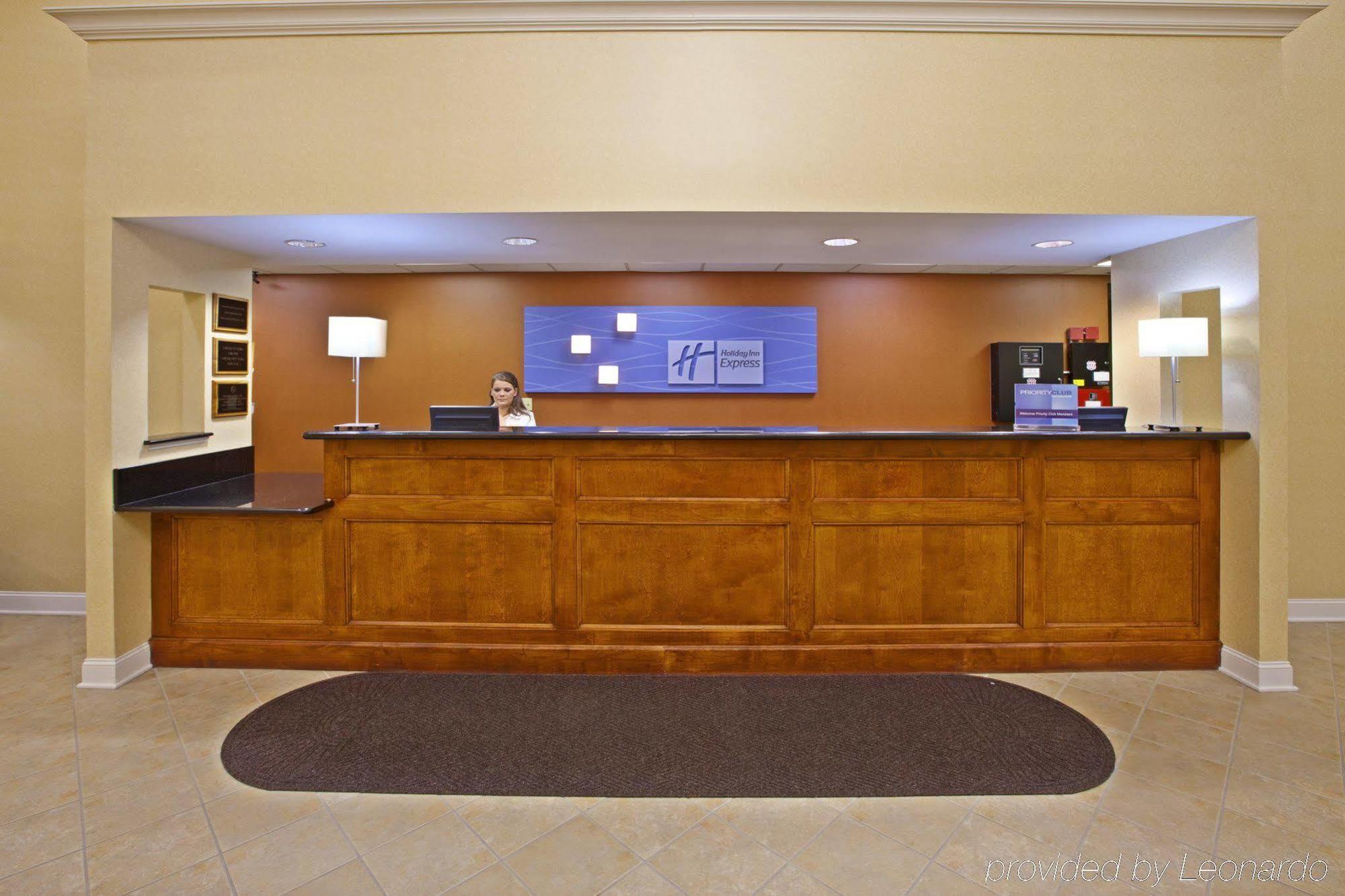 Holiday Inn Express Hotel & Suites Louisville East By Ihg Exterior foto