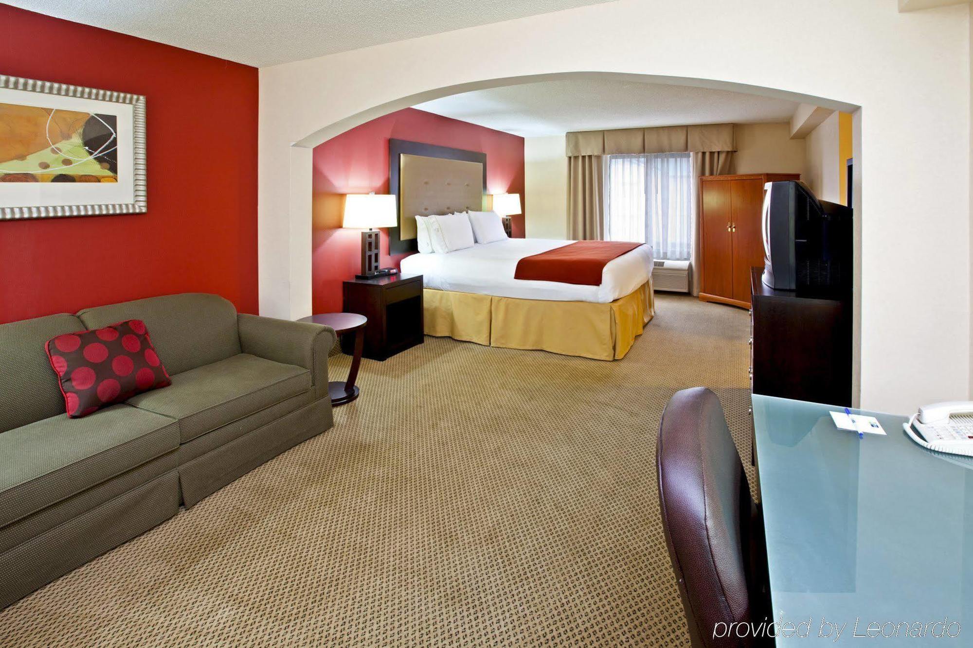 Holiday Inn Express Hotel & Suites Louisville East By Ihg Exterior foto